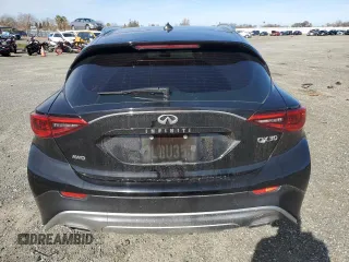 2017 Infiniti QX30 Luxury z VIN SJKCH5CR1HA037364, wystawiony jako Copart lot #44723845 z przebiegiem 82 453 mil mil oraz Szkoda całkowita • Salvage title. Historia ofert i sprzedaży dostępna na DreamBid. Obrazek 6.