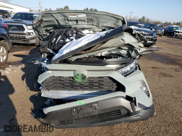 2019 Toyota RAV4 XLE with VIN JTMP1RFV5KD017214, listed as a Copart auction lot 88239775 with Not Provided miles and Salvage Title. Bid and sale history available at DreamBid. Image 5.