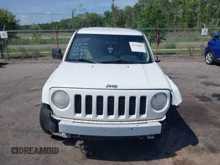 2014 Jeep Patriot Sport with VIN 1C4NJPBB3ED618570, listed as a IAAI auction lot 42126639 with 157,005 mi miles and . Bid and sale history available at DreamBid. Image 12.