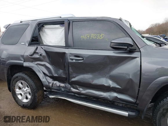 2018 Toyota 4Runner SR5 z VIN JTEBU5JR6J5487132, wystawiony jako IAAI lot #41673630 z przebiegiem 126 697 mil mil oraz . Historia ofert i sprzedaży dostępna na DreamBid. Obrazek 13.