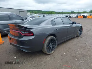 2017 Dodge Charger R/T z VIN 2C3CDXCTXHH667525, wystawiony jako IAAI lot #42212425 z przebiegiem 88 170 mil mil oraz . Historia ofert i sprzedaży dostępna na DreamBid. Obrazek 4.