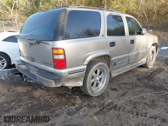 2002 Chevrolet Tahoe LT with VIN 1GNEC13Z92J176384, listed as a IAAI auction lot 41747731 with 190,439 mi miles. Bid and sale history available at carsss.com. Image 4.