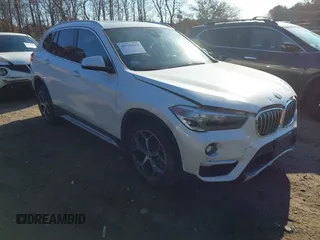 2019 BMW X1 xDrive28i z VIN WBXHT3C57K5L89697, wystawiony jako IAAI lot #40729513 z przebiegiem 46 319 mil mil oraz . Historia ofert i sprzedaży dostępna na DreamBid. Obrazek 1.