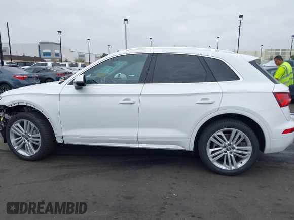 2018 Audi Q5 Premium Plus with VIN WA1BNAFY9J2205989, listed as a IAAI auction lot 41838062 with 60,777 mi miles. Bid and sale history available at carsss.com. Image 14.