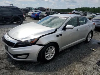 2013 Kia Optima LX z VIN KNAGM4A72D5385024, wystawiony jako Copart lot #55637255 z przebiegiem 92 816 mil mil oraz Szkoda całkowita • Salvage title. Historia ofert i sprzedaży dostępna na DreamBid. Obrazek 1.