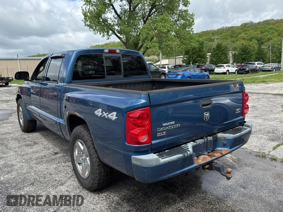 2006 Dodge Dakota SLT with VIN 1D7HW48N76S544488, listed as a Copart auction lot 55617465 with 151,608 mi miles and Clean Title. Bid and sale history available at carsss.com. Image 3.