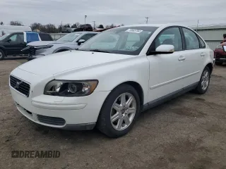 2005 Volvo S40 z VIN YV1MS390652070964, wystawiony jako Copart lot #79863784 z przebiegiem 171 753 mil mil oraz Szkoda całkowita • Salvage title. Historia ofert i sprzedaży dostępna na DreamBid. Obrazek 1.
