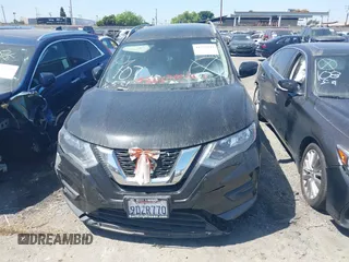 2020 Nissan Rogue S z VIN KNMAT2MV6LP534760, wystawiony jako IAAI lot #41573142 z przebiegiem 73 833 mil mil oraz . Historia ofert i sprzedaży dostępna na DreamBid. Obrazek 13.