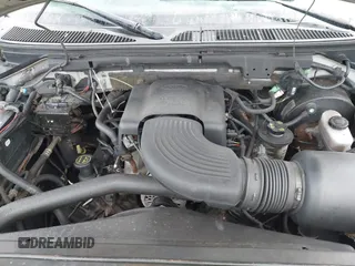 2003 Ford F-150 XL z VIN 1FTRX18W93NA69004, wystawiony jako IAAI lot #42154104 z przebiegiem 210 344 mil mil oraz . Historia ofert i sprzedaży dostępna na DreamBid. Obrazek 10.