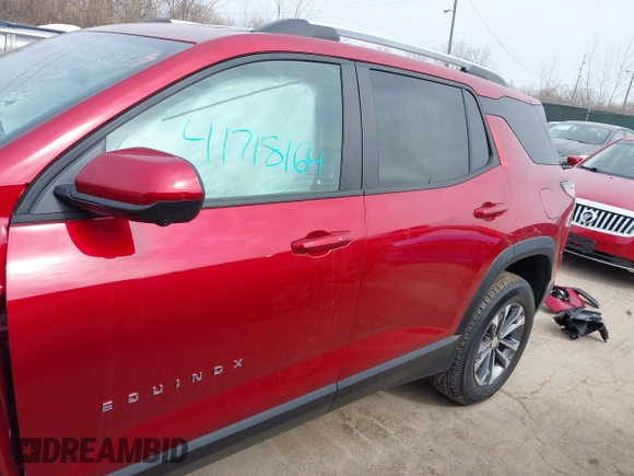 2025 Chevrolet Equinox AWD LT with VIN 3GNAXPEG2SL160909, listed as a IAAI auction lot 41718164 with 2,447 mi miles. Bid and sale history available at carsss.com. Image 15.