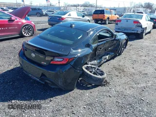 2025 Toyota 86 Premium с VIN JF1ZNBE12S9751742, выставлен на аукционе IAAI как лот 41856067 с пробегом 1 272 миль миль и . История ставок и продаж доступна на DreamBid. Изображение 4.