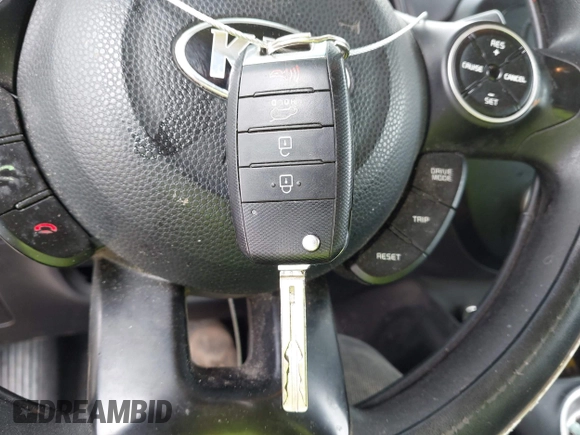2019 Kia Soul z VIN KNDJN2A28K7662646, wystawiony jako IAAI lot #42246288 z przebiegiem 62 825 mil mil oraz . Historia ofert i sprzedaży dostępna na DreamBid. Obrazek 11.