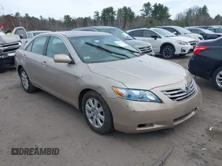 2008 Toyota Camry z VIN 4T1BB46K68U035158, wystawiony jako IAAI lot #42067790 z przebiegiem 220 913 mil mil oraz . Historia ofert i sprzedaży dostępna na DreamBid. Obrazek 1.
