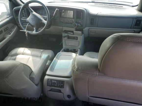 2000 Chevrolet Suburban LT with VIN 3GNFK16T6YG158157, listed as a Copart auction lot 74214084 with 190,105 mi miles and Non Repairable. Bid and sale history available at carsss.com. Image 8.