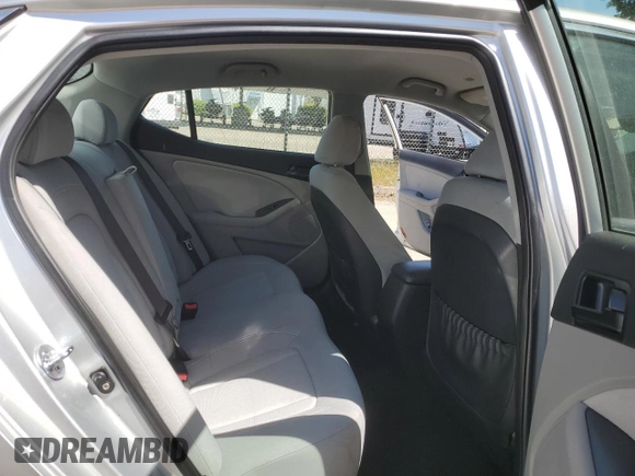 2011 Kia Optima LX with VIN KNAGM4A71B5170005, listed as a Copart auction lot 54307055 with 31,047 mi miles and Salvage Title. Bid and sale history available at carsss.com. Image 10.