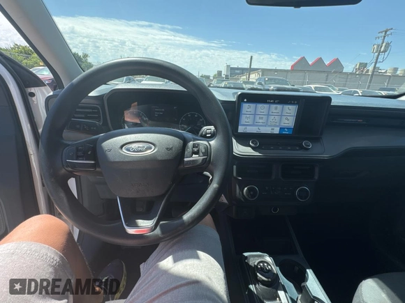 2022 Ford Maverick XL z VIN 3FTTW8F98NRA53388, wystawiony jako Copart lot #57614245 z przebiegiem 137 672 mil mil oraz Czysty tytuł • Clean title. Historia ofert i sprzedaży dostępna na DreamBid. Obrazek 9.
