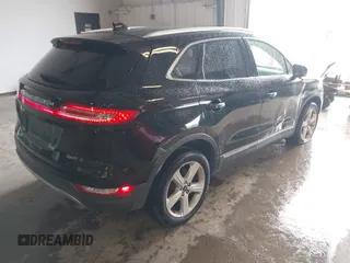 2018 Lincoln MKC Premiere with VIN 5LMCJ1C92JUL19090, listed as a IAAI auction lot 41836181 with 302,120 mi miles and . Bid and sale history available at DreamBid. Image 4.