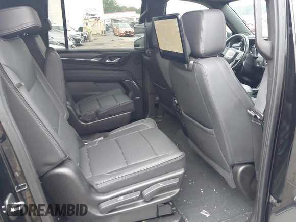 2021 GMC Yukon XL Denali with VIN 1GKS2JKL1MR257867, listed as a IAAI auction lot 41510299 with 62,443 mi miles. Bid and sale history available at carsss.com. Image 8.