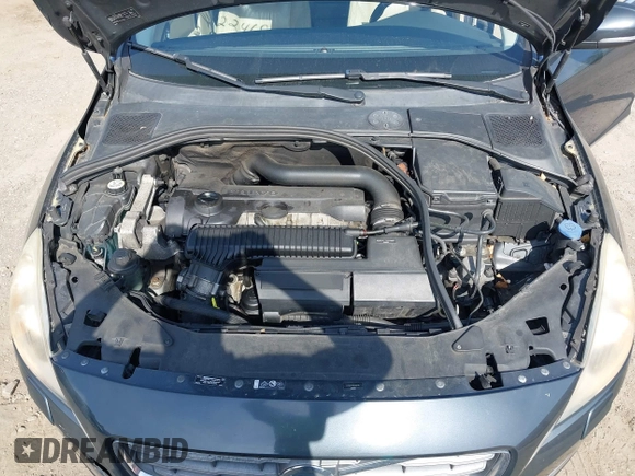 2012 Volvo S60 T5 z VIN YV1622FSXC2057110, wystawiony jako IAAI lot #42122468 z przebiegiem 263 931 mil mil oraz . Historia ofert i sprzedaży dostępna na DreamBid. Obrazek 10.