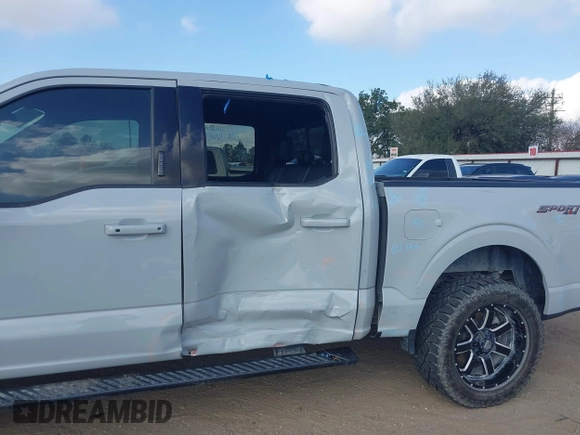 2023 Ford F-150 XL with VIN 1FTFW1E84PFA28761, listed as a IAAI auction lot 41532863 with 32,929 mi miles. Bid and sale history available at carsss.com. Image 6.