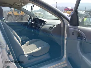 2002 Ford Focus SE with VIN 1FAFP34332W226423, listed as a IAAI auction lot 41804714 with 158,277 mi miles and . Bid and sale history available at carsss.com. Image 5.