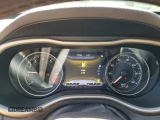 2014 Jeep Cherokee Trailhawk с VIN 1C4PJMBS8EW268056, выставлен на аукционе Copart как лот 54951885 с пробегом 111 678 миль миль и Списание • Salvage title. История ставок и продаж доступна на DreamBid. Изображение 9.