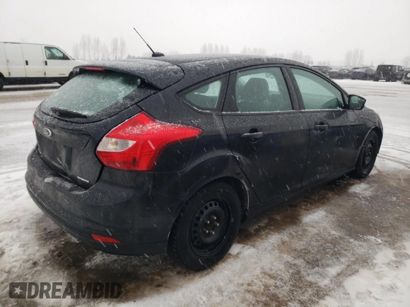 2014 Ford Focus SE with VIN 1FADP3K25EL200882, listed as a Copart auction lot 42592915 with 152,333 mi miles and Clean Title. Bid and sale history available at carsss.com. Image 3.