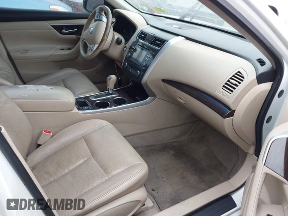 2014 Nissan Altima 2.5 with VIN 1N4AL3AP8EN249994, listed as a IAAI auction lot 41830999 with 154,760 mi miles. Bid and sale history available at carsss.com. Image 5.