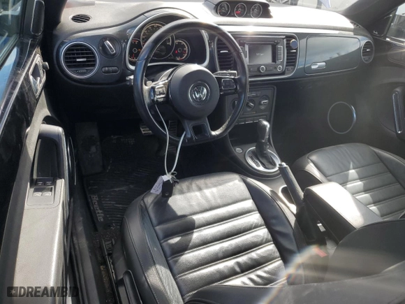 2013 Volkswagen Beetle Convertible 2.0T with VIN 3VW7T7AT9DM822772, listed as a Copart auction lot 76008854 with 48,295 mi miles and Salvage Title. Bid and sale history available at carsss.com. Image 8.