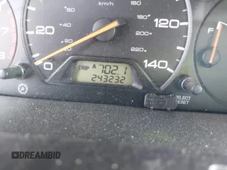 2004 Honda Odyssey LX with VIN 5FNRL18504B129349, listed as a IAAI auction lot 42393492 with 243,232 mi miles and . Bid and sale history available at DreamBid. Image 7.