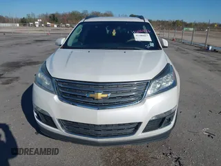 2016 Chevrolet Traverse LT z VIN 1GNKRHKD0GJ271990, wystawiony jako IAAI lot #41286827 z przebiegiem 115 216 mil mil oraz . Historia ofert i sprzedaży dostępna na DreamBid. Obrazek 12.