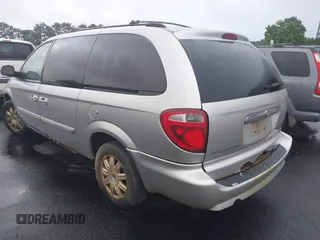 2007 Chrysler Town & Country Touring with VIN 2A4GP54L57R134721, listed as a IAAI auction lot 42242154 with 191,917 mi miles and . Bid and sale history available at DreamBid. Image 3.