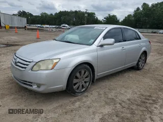 2006 Toyota Avalon XL z VIN 4T1BK36B36U066018, wystawiony jako Copart lot #56701295 z przebiegiem 231 694 mil mil oraz Szkoda całkowita • Salvage title. Historia ofert i sprzedaży dostępna na DreamBid. Obrazek 1.