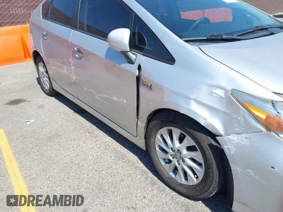 2013 Toyota Prius with VIN JTDKN3DP2D3033377, listed as a IAAI auction lot 42465127 with 182,789 mi miles and . Bid and sale history available at DreamBid. Image 6.