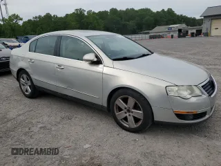 2009 Volkswagen Passat z VIN WVWJK93C49P054575, wystawiony jako Copart lot #57880855 z przebiegiem 148 327 mil mil oraz Szkody całkowita. Historia ofert i sprzedaży dostępna na DreamBid. Obrazek 4.