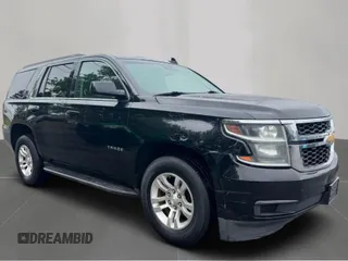 2015 Chevrolet Tahoe LT z VIN 1GNSKBKC4FR56770, wystawiony jako Copart lot #57222765 z przebiegiem 203 448 mil mil oraz Czysty tytuł • Clean title. Historia ofert i sprzedaży dostępna na DreamBid. Obrazek 1.