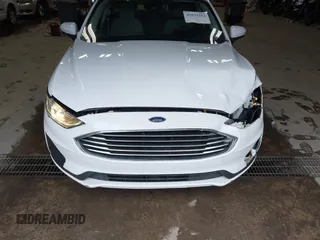 2019 Ford Fusion SE with VIN 3FA6P0LUXKR188040, listed as a IAAI auction lot 41079252 with 113,667 mi miles and . Bid and sale history available at carsss.com. Image 12.