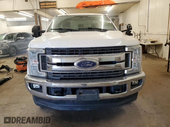 2019 Ford Super Duty F-250 SRW XL with VIN 1FTBF2B6XKED11932, listed as a Copart auction lot 43020845 with 79,582 mi miles and Salvage Title. Bid and sale history available at carsss.com. Image 5.