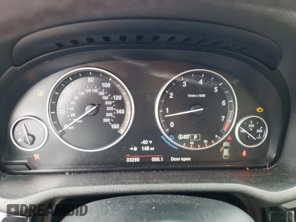 2016 BMW X4 xDrive28i with VIN 5UXXW3C54G0M89968, listed as a Copart auction lot 38269113 with 33,290 mi miles. Bid and sale history available at carsss.com. Image 9.