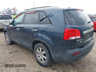 2011 Kia Sorento LX with VIN 5XYKT3A14BG082532, listed as a IAAI auction lot 41942275 with 199,525 mi miles and . Bid and sale history available at carsss.com. Image 3.