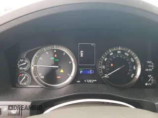 2020 Lexus LX with VIN JTJDY7AX2L4317495, listed as a Copart auction lot 70972864 with 47,283 mi miles and Salvage Title. Bid and sale history available at carsss.com. Image 9.