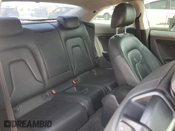 2009 Audi A5 z VIN WAUDK78TX9A031733, wystawiony jako Copart lot #57395525 z przebiegiem 162 017 mil mil oraz Szkoda całkowita • Salvage title. Historia ofert i sprzedaży dostępna na DreamBid. Obrazek 10.