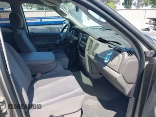 2003 Dodge 1500 ST z VIN 1D7HA18D13S241691, wystawiony jako IAAI lot #42438286 z przebiegiem 174 476 mil mil oraz . Historia ofert i sprzedaży dostępna na DreamBid. Obrazek 5.