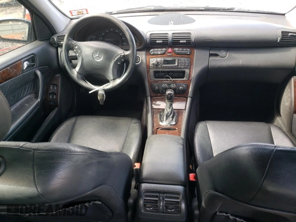 2002 Mercedes-Benz C 230/260/280/320 with VIN WDBRF61J12F138872, listed as a Copart auction lot 47005815 with 232,352 mi miles and Salvage Title. Bid and sale history available at DreamBid. Image 8.