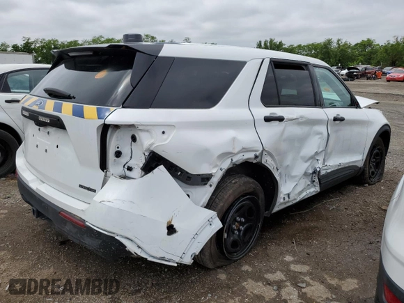 2023 Ford Police Interceptor Utility z VIN 1FM5K8AW6PNA08839, wystawiony jako Copart lot #51654935 z przebiegiem 12 380 mil mil oraz Czysty tytuł • Clean title. Historia ofert i sprzedaży dostępna na DreamBid. Obrazek 3.