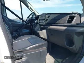 2020 Ford Transit Cargo z VIN 1FTBR1C83LKB11124, wystawiony jako IAAI lot #41634299 z przebiegiem 80 802 mil mil oraz . Historia ofert i sprzedaży dostępna na DreamBid. Obrazek 5.