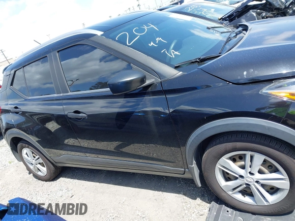 2018 Nissan Kicks S with VIN 3N1CP5CUXJL532514, listed as a IAAI auction lot 41919694 with 30,431 mi miles and . Bid and sale history available at carsss.com. Image 14.