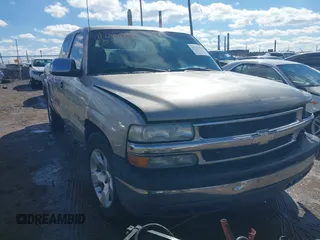2000 Chevrolet Silverado 1500 LS with VIN 1GCEC19T9YZ220406, listed as a IAAI auction lot 41727419 with 185,131 mi miles. Bid and sale history available at carsss.com. Image 1.
