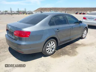 2011 Volkswagen Jetta SE with VIN 3VWDZ7AJ6BM392678, listed as a IAAI auction lot 42828544 with 128,706 mi miles and . Bid and sale history available at DreamBid. Image 4.