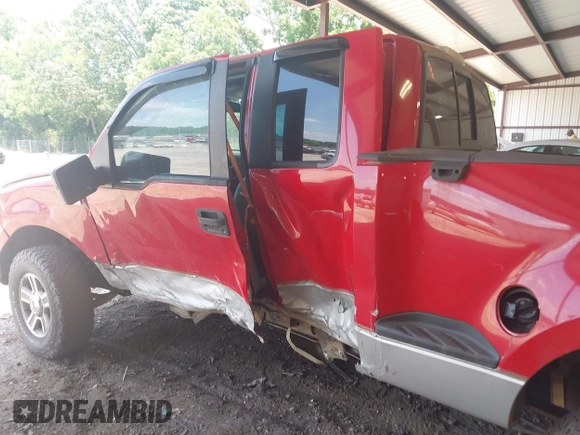 2007 Ford F-150 XLT z VIN 1FTPX04597KB14853, wystawiony jako IAAI lot #42581346 z przebiegiem 159 071 mil mil oraz . Historia ofert i sprzedaży dostępna na DreamBid. Obrazek 13.